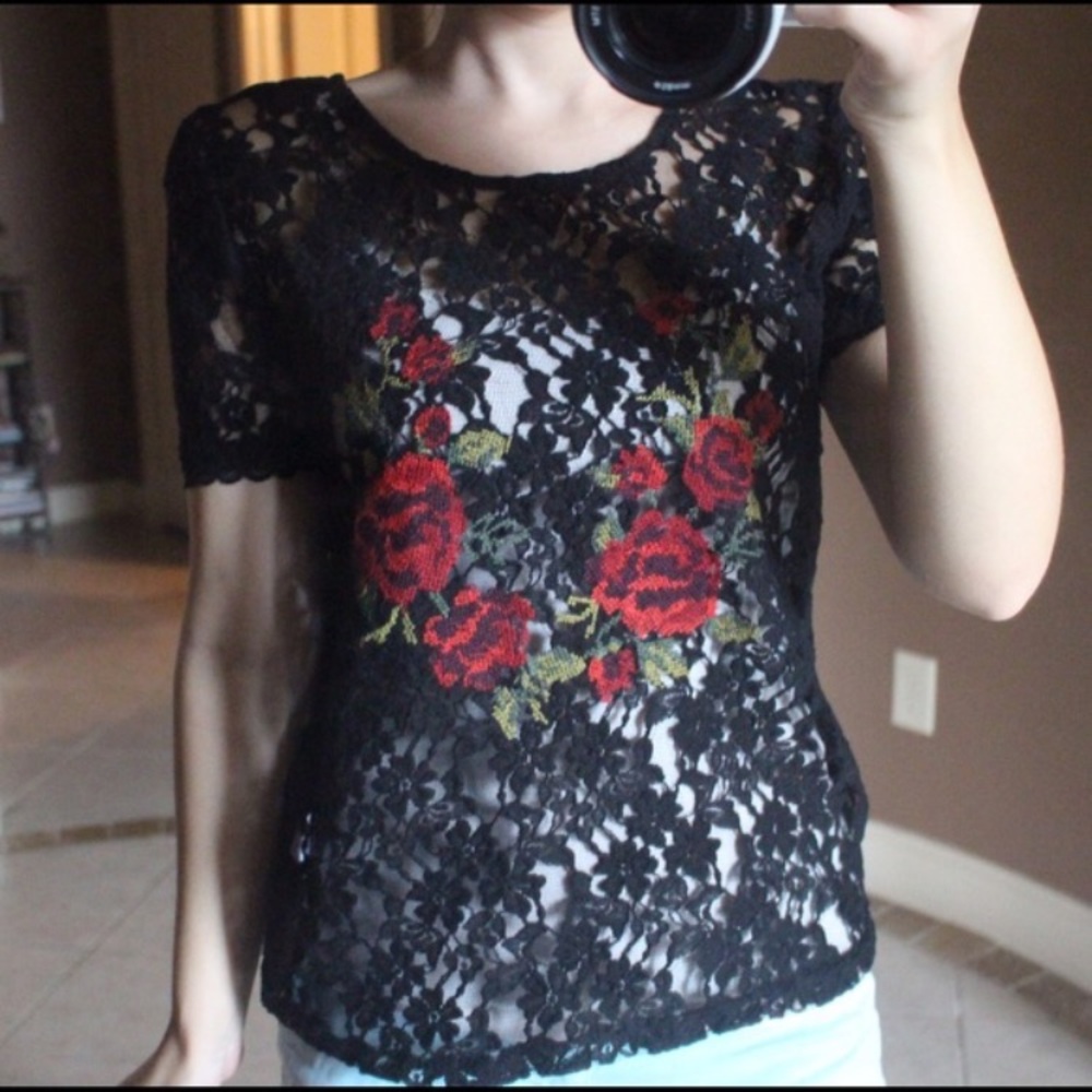 FOREVER 21 / rose blouse